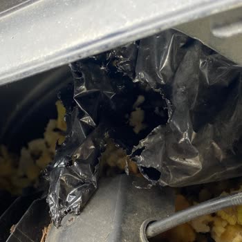 Ford Kuga'da Kalitesiz İzolasyon Malzemesi Kullanımı Ve Müşteri Memnuniyetsizliği