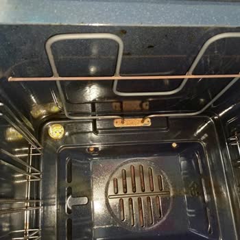 Aldığım Ankastre Fırın Hem Arızalı Hem De Sağlığımızı Tehdit Ediyor