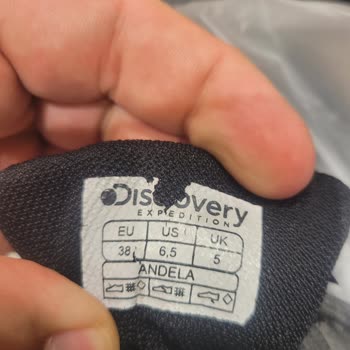 Kısa Sürede Hasar Gören Ayakkabı İçin Olumsuz İnceleme Sonucu