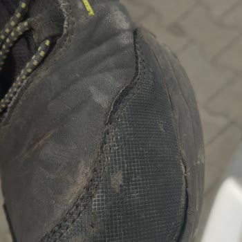 Aldığım Ayakkabı Kısa Sürede Açıldı, Sorumluluk Kabul Edilmedi