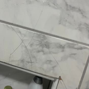 Çanakkale Seramik Fayanslarında Çatlak Sorunu Ve Yetersiz Servis Cevabı