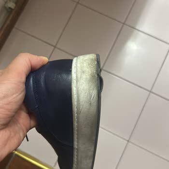 Satın Aldığım Ayakkabının Kısa Sürede Hasar Görmesi Ve Mağaza İlgisizliği