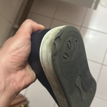 Satın Aldığım Ayakkabının Kısa Sürede Hasar Görmesi Ve Mağaza İlgisizliği