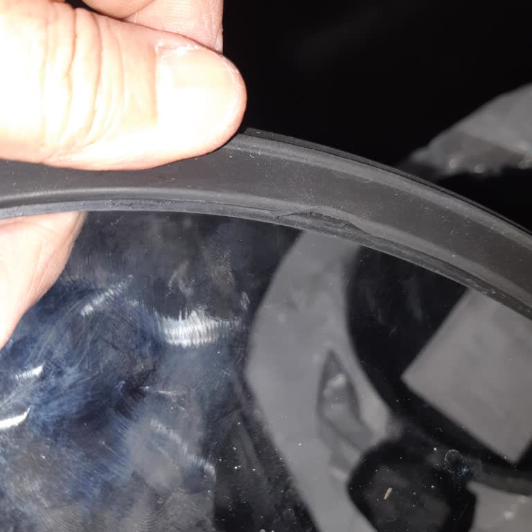 Yanlış Kapak Ve Hasarlı Ürün İçin Çözüm Bekliyorum