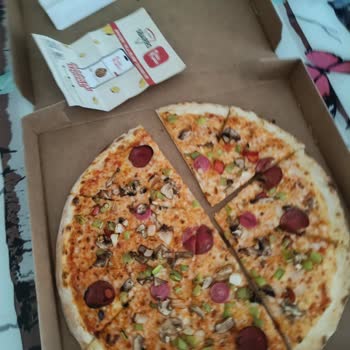 Sbarro’dan Gelen Pizza Hayal Kırıklığı Yarattı