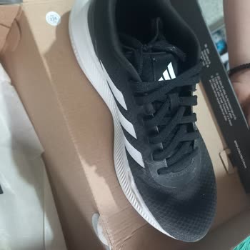 Yeni Aldığım Ayakkabı Ayağımda Koku Ve Kaşıntı Yaptı