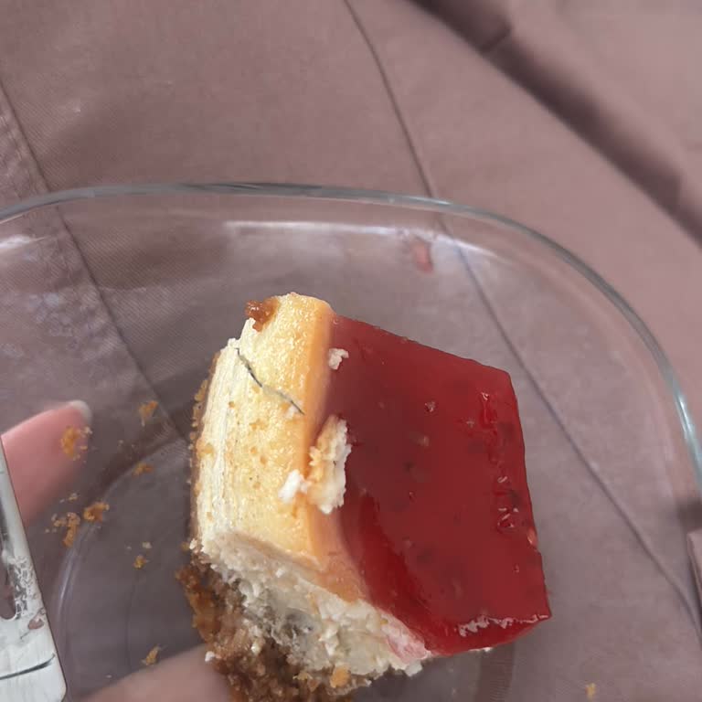 BİM'den Aldığım Cheesecake'te Yabancı Madde Şoku