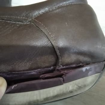 FLO Ayakkabı Nasıl Mağdur Ederiz Gibi Hareket Ediyorlar