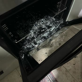 Vinola Fırınının Camı Patladı, Yedek Parça Ve Servis Bulamıyorum