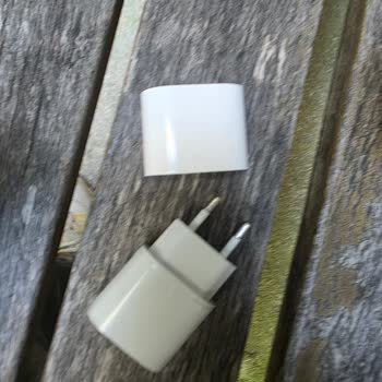 Apple'dan Alınan İpad Şarj Cihazı Patladı, Destek Yetersiz Kaldı