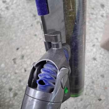 Dyson Başlıkta Mavi Hortumun Erken Deformasyonu Ve Yedek Parça Sorunu
