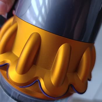 Dyson V15s Dikey Süpürge 2 Ayda Parçalandı