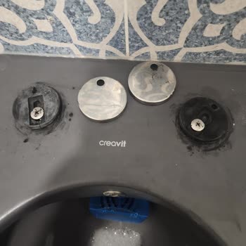 Klozet Menteşesi İçin Yedek Parça Bulamıyorum