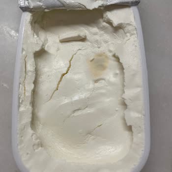 Labne Ürününün Son Kullanma Tarihi Geçmeden Küflenmesi Hakkında Şikayet