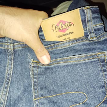 3 Kez Giyilen 2500 TL'lik Pantolon Yırtıldı, Mağaza Çözüm Sunmadı