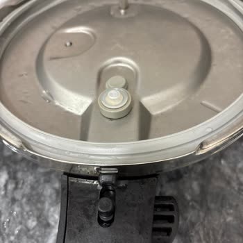 Jumbo Düdüklü Tencerede Güvenlik Kilidi Sorunu Ve İletişimsizlik