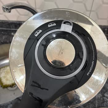 Jumbo Düdüklü Tencerede Güvenlik Kilidi Sorunu Ve İletişimsizlik