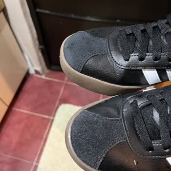 Yeni Alınan Ayakkabının Ucunda Hızlı Deformasyon