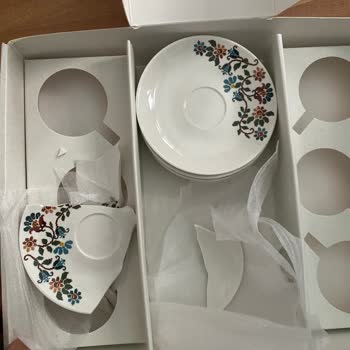 Kırık Ürünler Nedeniyle Hayal Kırıklığı Ve Alışverişten Vazgeçme Noktasına Geldim