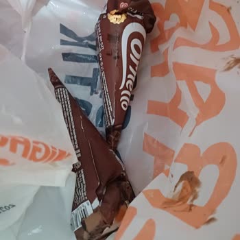 Erimiş Dondurma Ve İlgisiz Müşteri Hizmetiyle Hayal Kırıklığı