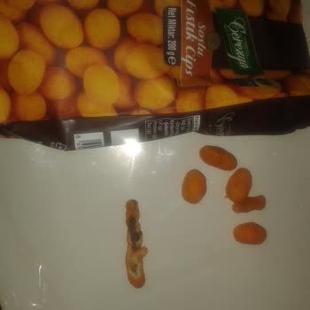 Çerezya Soslu Fıstık Cipsinden Çıkan Dal Parçası Dişimi Kırdı