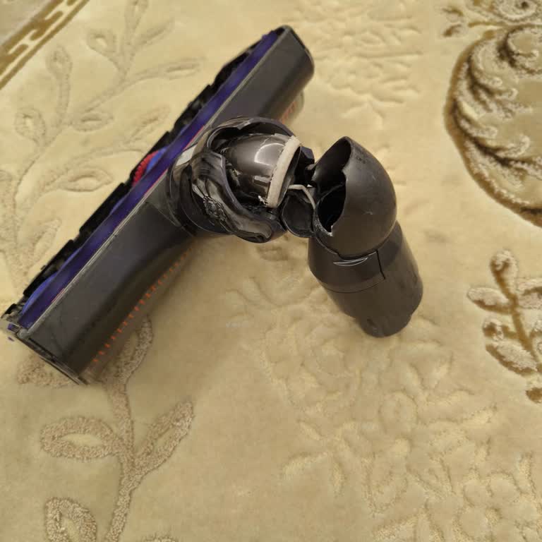Dyson V10 Başlık Kırıldı Servis Ve Parça Yok Fahiş Fiyat Hayal Kırıklığı