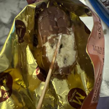 Aldığım Magnum Dondurma Bozuk Çıktı Paramın İadesini İstiyorum