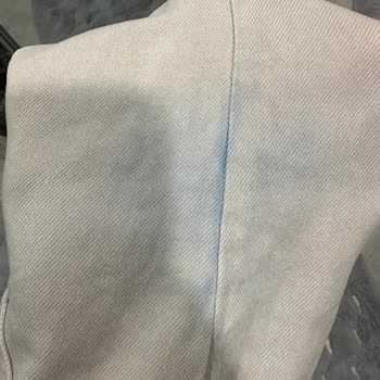 Mağaza Poşetinin Pantolonumu Boyaması Sonucu Mağduriyet