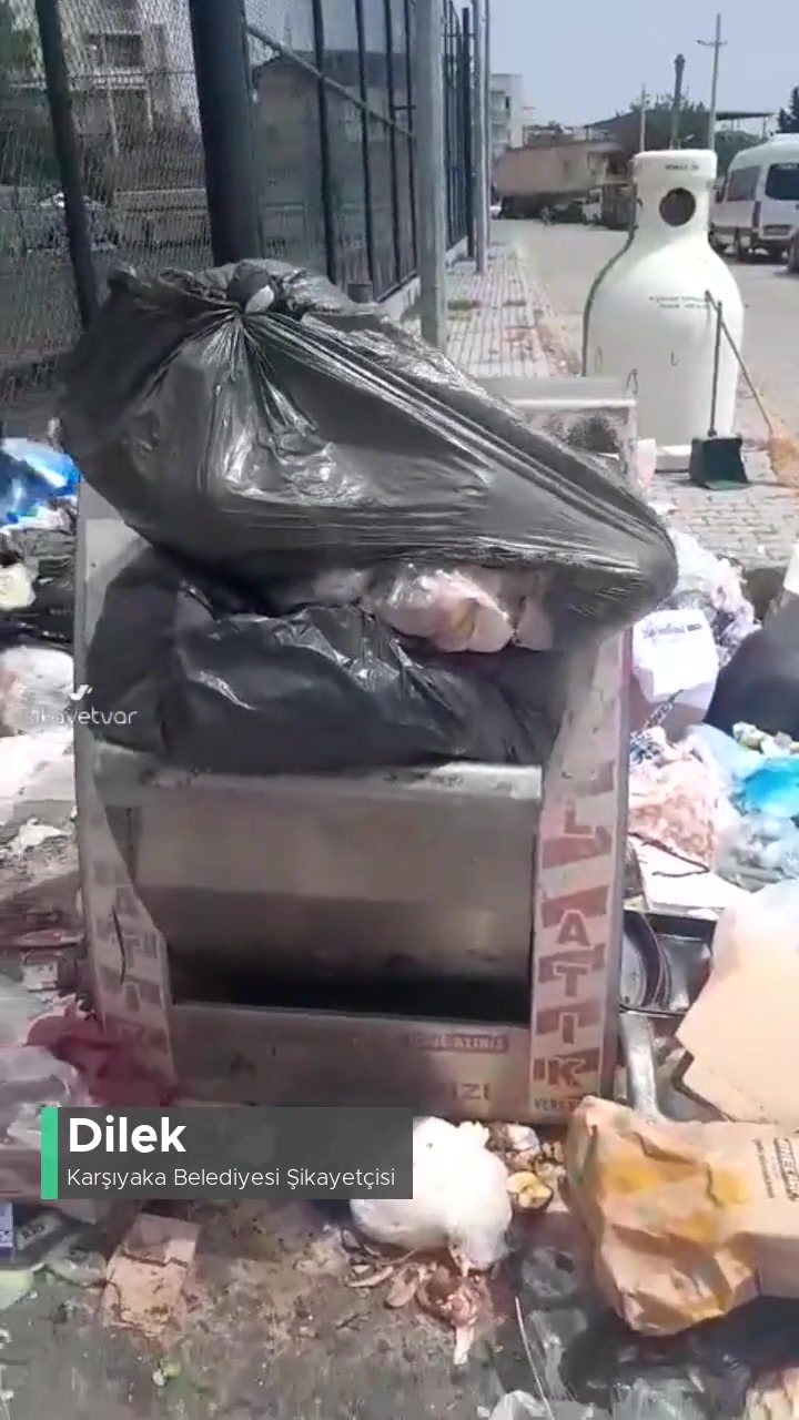 İzmir Karşıyaka Belediyesi Çöplerimiz Alınmıyor videonun kapak resmi
