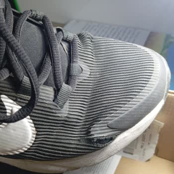 Kısa Sürede Deforme Olan Nike Ayakkabı Ve Olumsuz İnceleme Sonucu