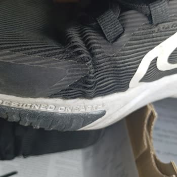 Kısa Sürede Deforme Olan Nike Ayakkabı Ve Olumsuz İnceleme Sonucu