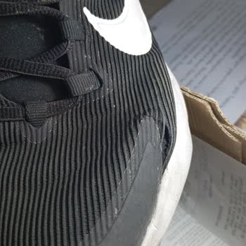 Kısa Sürede Deforme Olan Nike Ayakkabı Ve Olumsuz İnceleme Sonucu