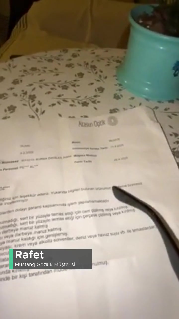 Mustang Gözlük Sol Cam Köşe Nokta Şekilde Kırık! videonun kapak resmi