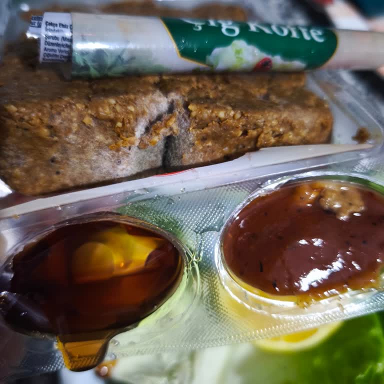 Aldığım Çiğ Köfte Küflü Çıktı, Son Kullanma Tarihi Geçmemişti