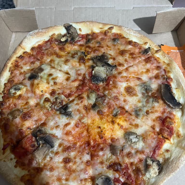 Soğuk Ve Geciken Pizza, Sorumsuz Hizmet