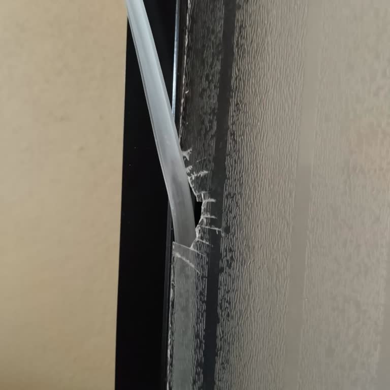 Kırık Gelen Duşakabin Ve İletişim Sorunu
