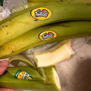 Carrefour Marketten Gelen Yeşil Ve Soyulamayan Muz Şaşkınlığı