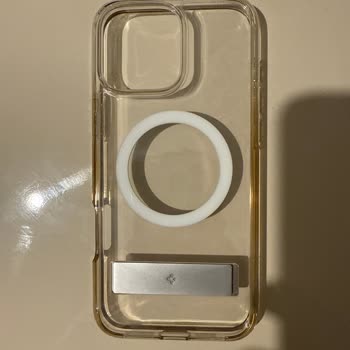 Spigen Marka Kılıfın Kısa Sürede Sararması Ve Hayal Kırıklığı