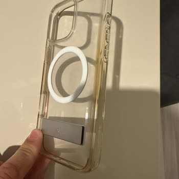 Spigen Marka Kılıfın Kısa Sürede Sararması Ve Hayal Kırıklığı