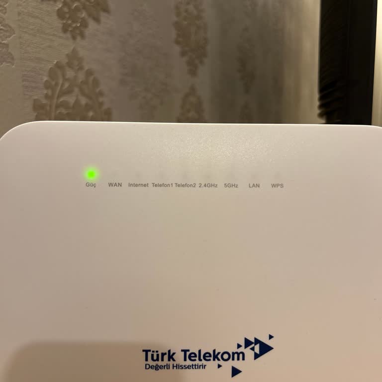 Ev İnterneti Günlerdir Kesik, Sorun Çözülmüyor Ve Cayma Bedeliyle Mağdur Ediliyorum