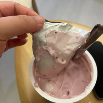 Tarihi Geçmemiş Yoğurtta Küf Şoku Ve Hayal Kırıklığı