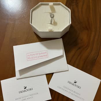 Swarovski Yüzüğümdeki Üretim Hatası Ve Mağaza İlgisizliği Güvenimi Yok Etti