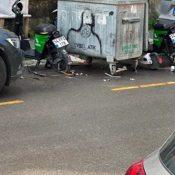 Martı Scooter Ve Motosikletlerin Gelişi Güzel Parkı Yaşamı Zorlaştırıyor