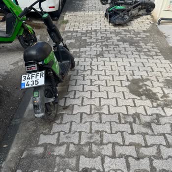 Martı Scooter Ve Motosikletlerin Gelişi Güzel Parkı Yaşamı Zorlaştırıyor
