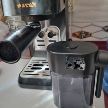 Arçelik Barista EM 3353 Süt Köpürtme Haznesi Kırıldı