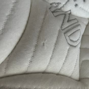 3 Ayda Yatakta Oluşan Küçük Deliklere Çözüm Bekliyorum