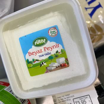 Happy Centerda Tarihi Geçmiş Ürün Ve İlgisiz Çalışanlar