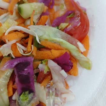 Yemekhanede Hijyen Sorunu Ve Yetersiz Hizmet