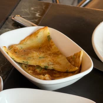 Yemek Sırasında Masanın Toplanması Ve İlgisiz Hizmet Deneyimi