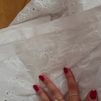 Aldığım Parfüm Hem Leke Bıraktı Hem De Kalıcı Değil!